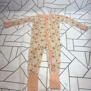 The Sleepy Sloth Bamboo Sleeper 6-12 Months Peach Floral Two-Way Zip Romper